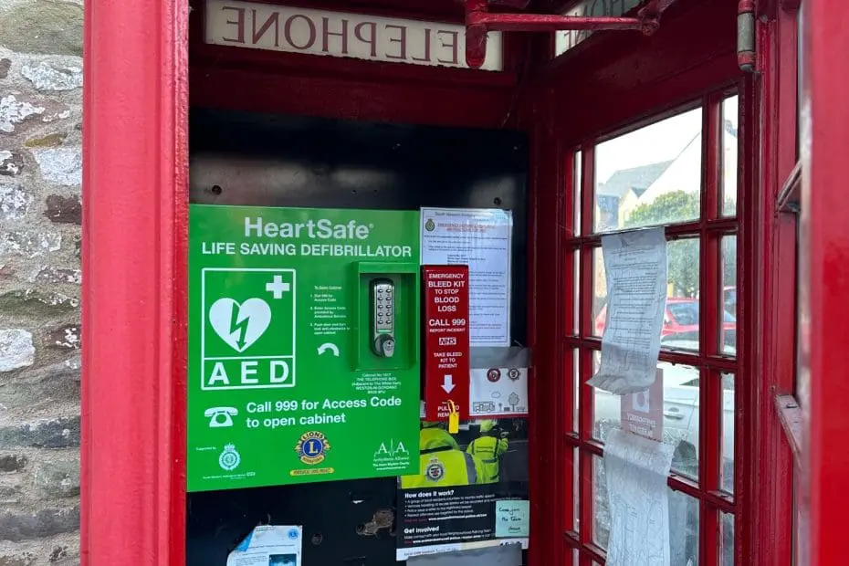 Telephone Box (adjacent to White Hart Inn)