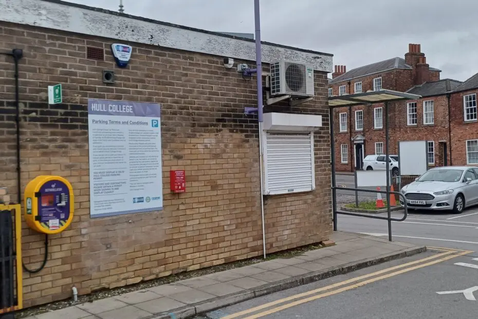 Hull College - Security Hut