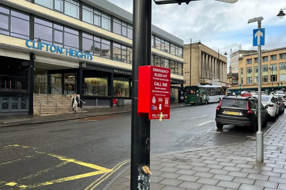 Lamppost outside Digs Estate Agents