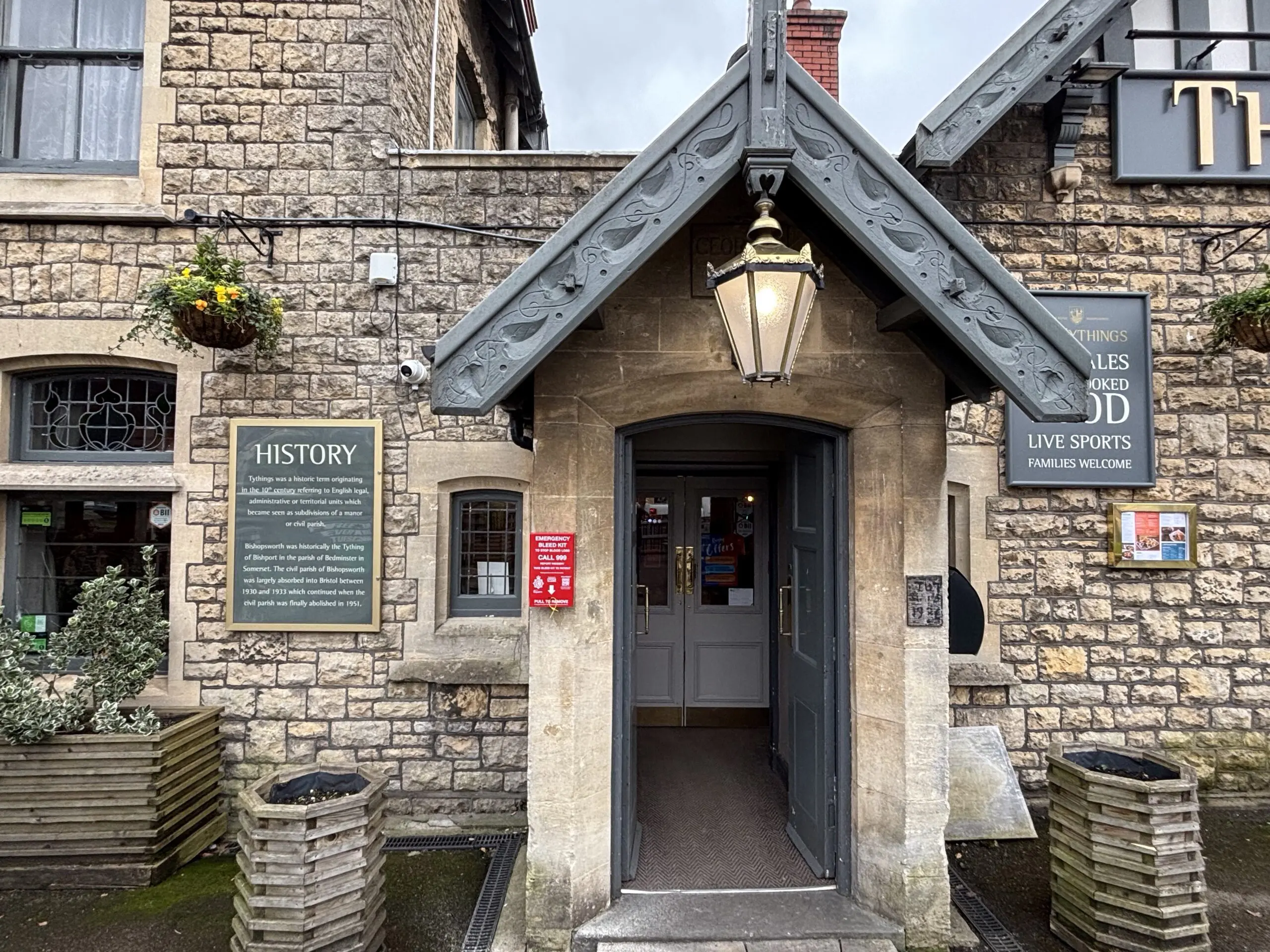 The Tythings Public House