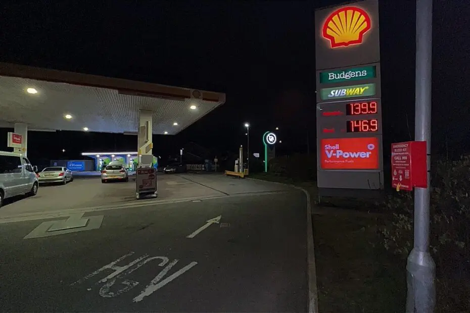 Shell fuel station