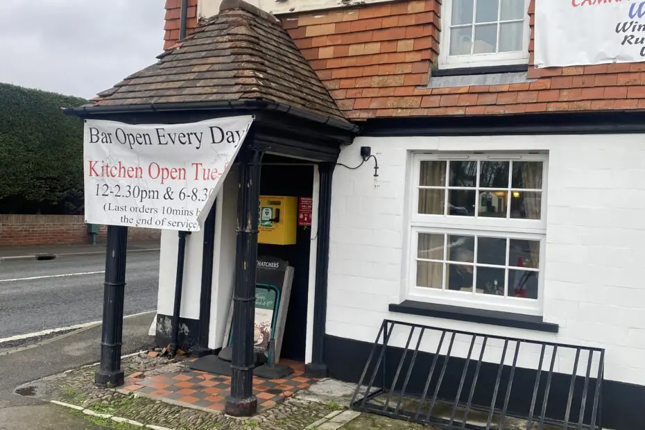 Crossways Inn Public House