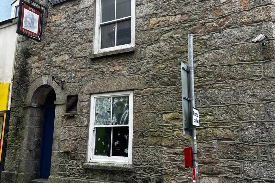 Penzance Causeway Head Outside London Inn Pub on junction between Causeway Head and Bread Street