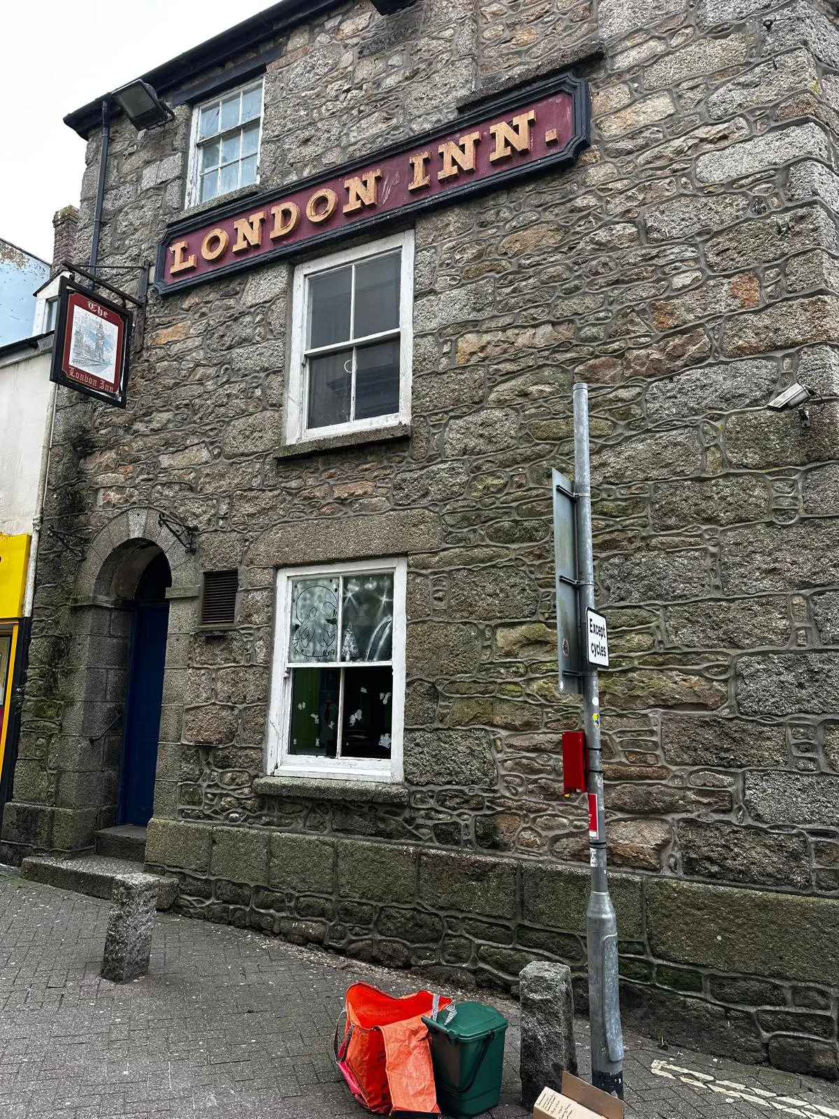 Penzance Causeway Head Outside London Inn Pub on junction between Causeway Head and Bread Street