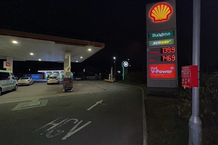 Shell fuel station